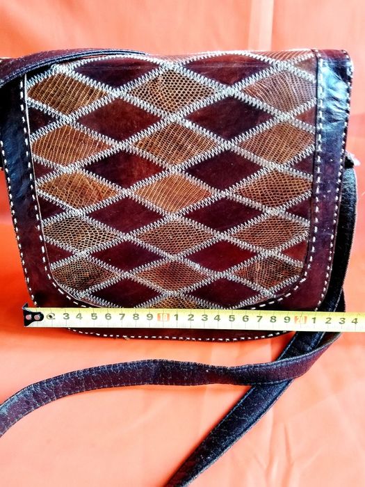 Женская сумочка из кожи