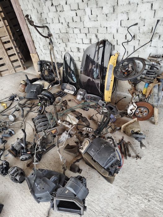 Запчастини Рено Меган 1.6бензин