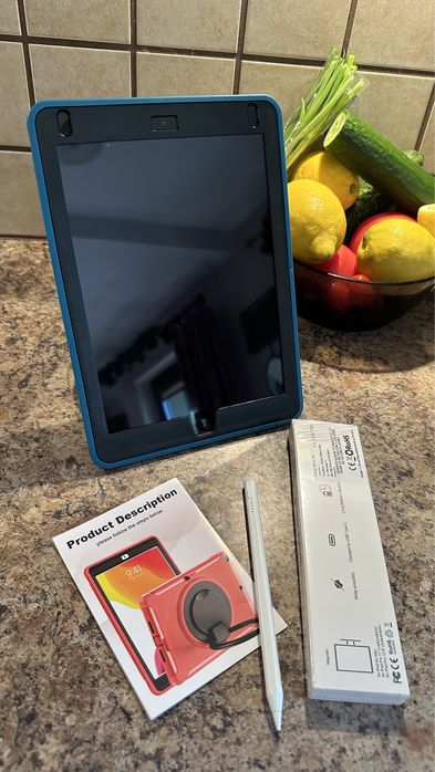 Tablet iPad Apple Retina 10” + nowe etui + nowy kabel - cały zestaw