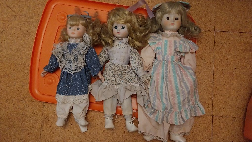 Bonecas de porcelana