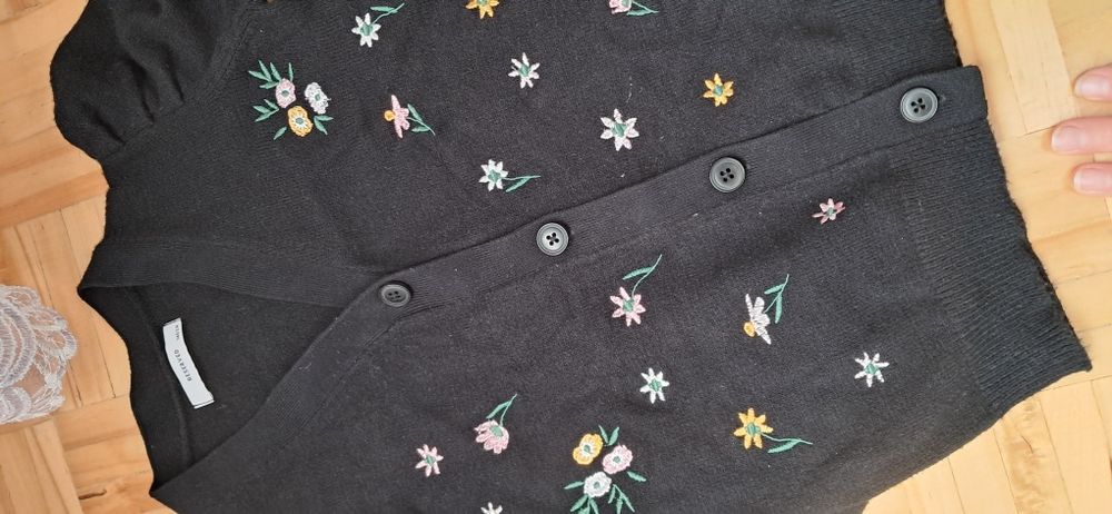 Reserved sweterek 140