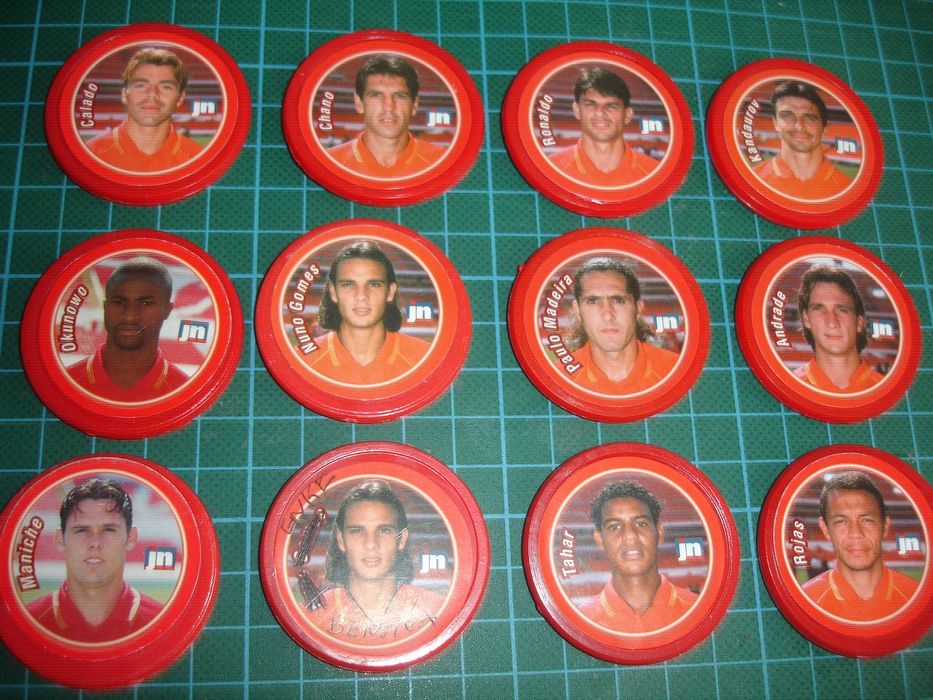Tazos futebol antigos JN Jornal de Noticias