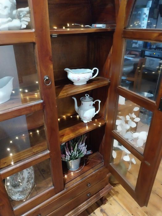 Retro witryna drewniana z drzewa egzotycznego serwantka barek gablota