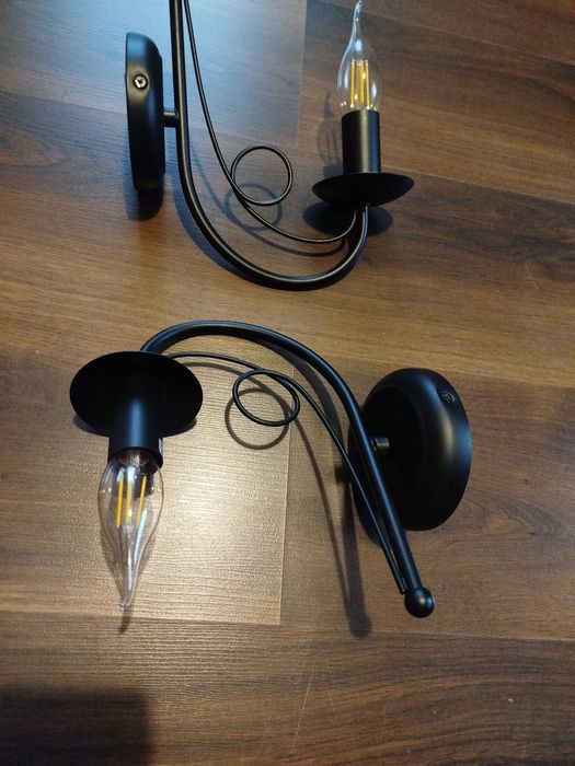 Kinkiet rustykalny z żarówka