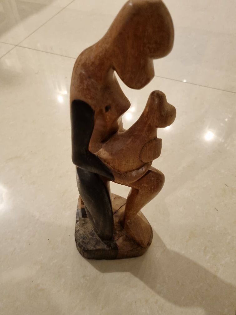 Rzeźba figurka drewniana