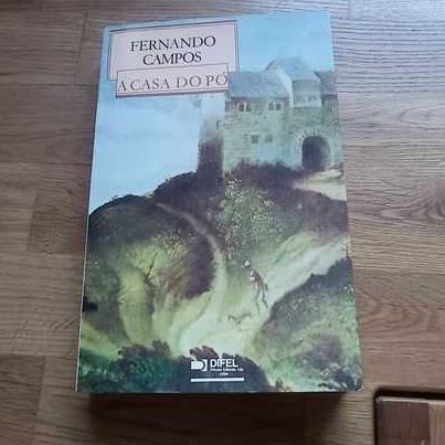 Vendo livro A casa do pó