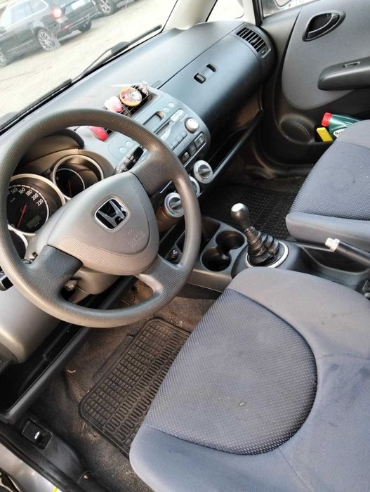 Honda jazz II 2005 uszkodzona szyba tylnia