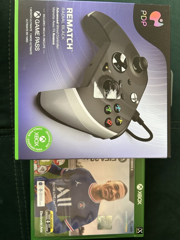 Sprzedam Nowego Pada do XBoX X/S plus gratis FIFA 2022 xbox series x