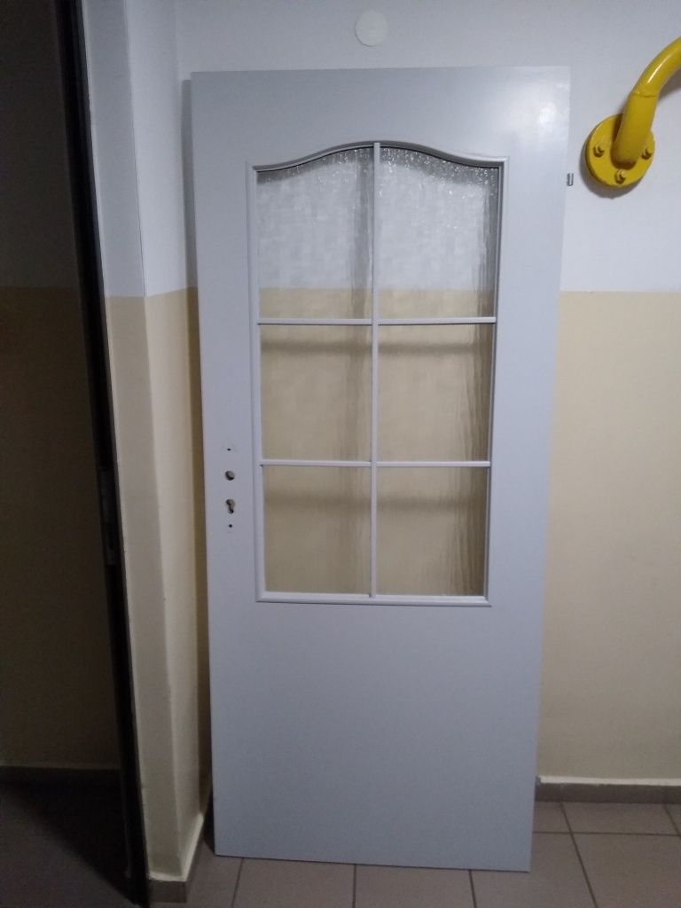 Drzwi wewnętrzne jasnoszare 80 prawe