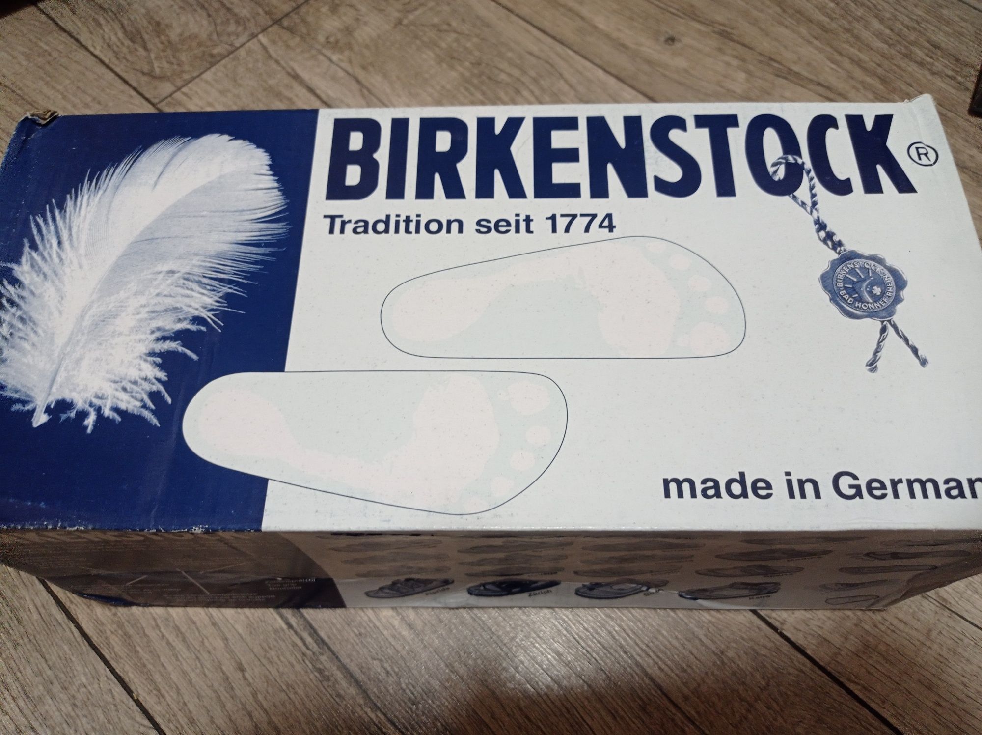 Шльопанці, сандалі Birkenstock