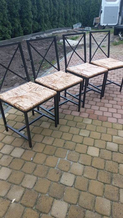 Krzesła metalowe z rattanem 4 sztuki