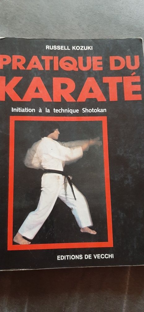 Stary podrecznik do nauki karate