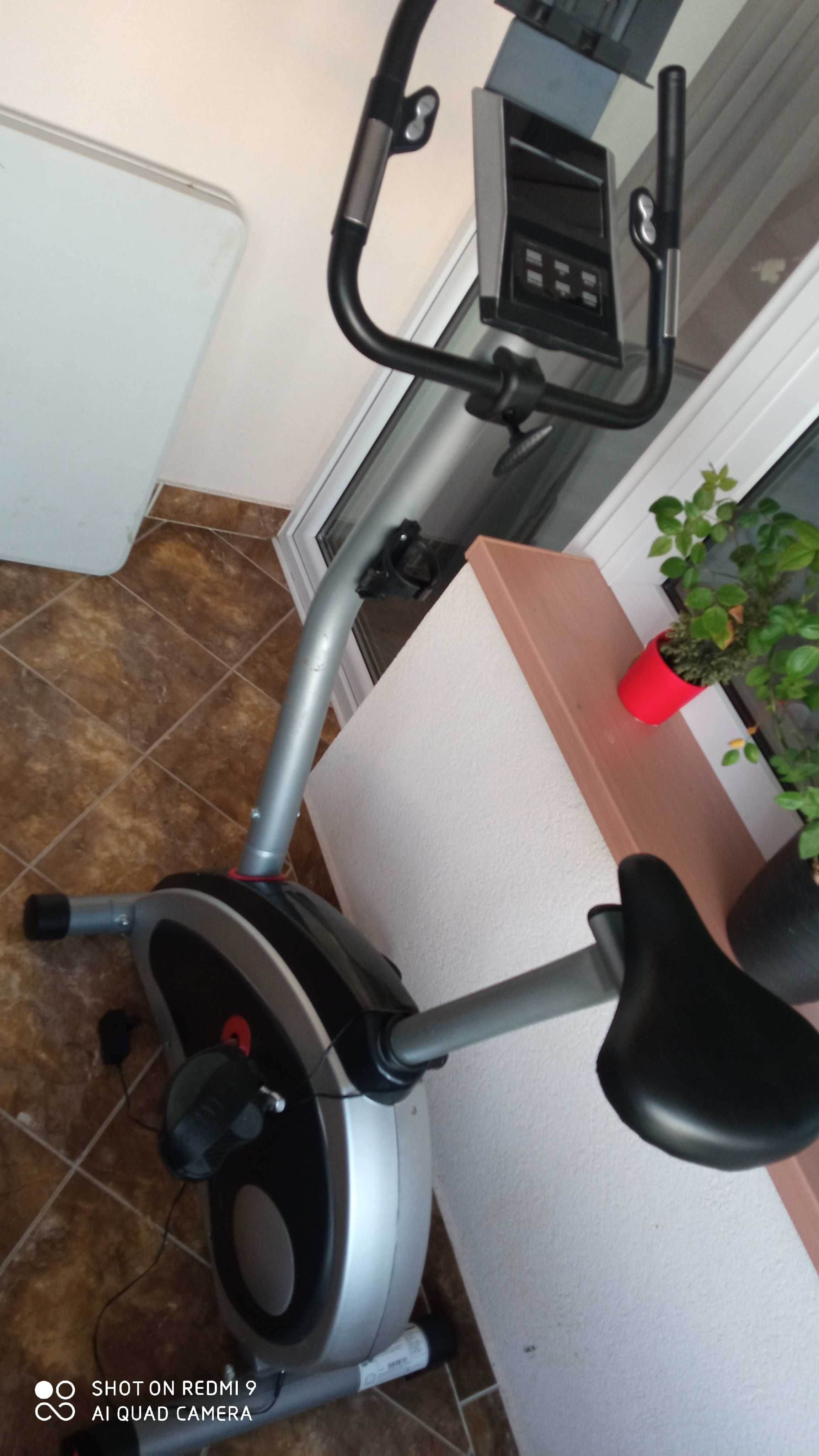 Rower stacjonarny elektromagnetyczny