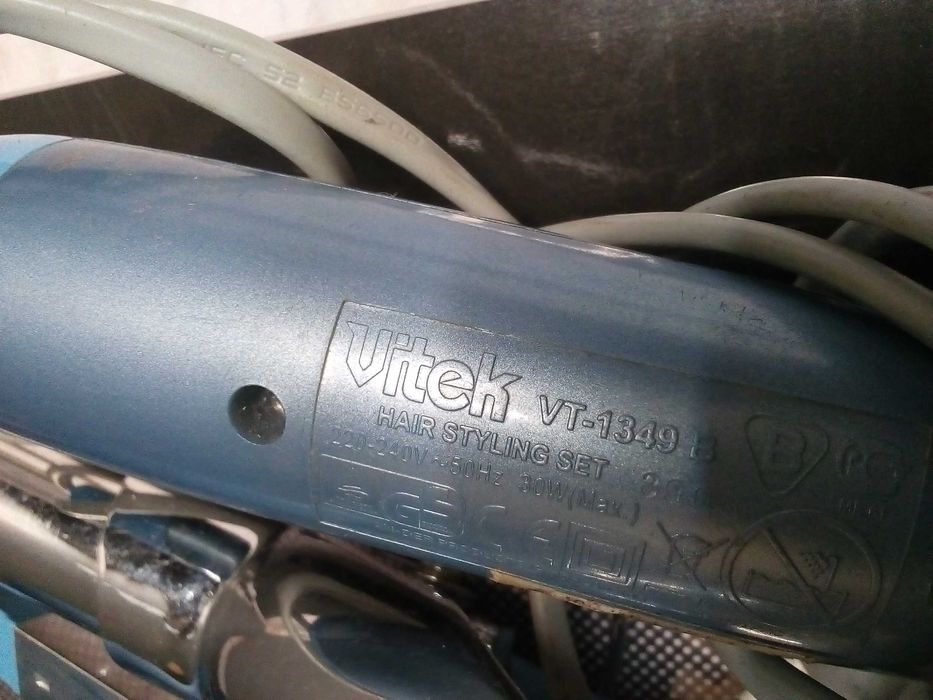 набор для укладки волос Vitek VT-1349 B Veronika (щипцы для завивки)