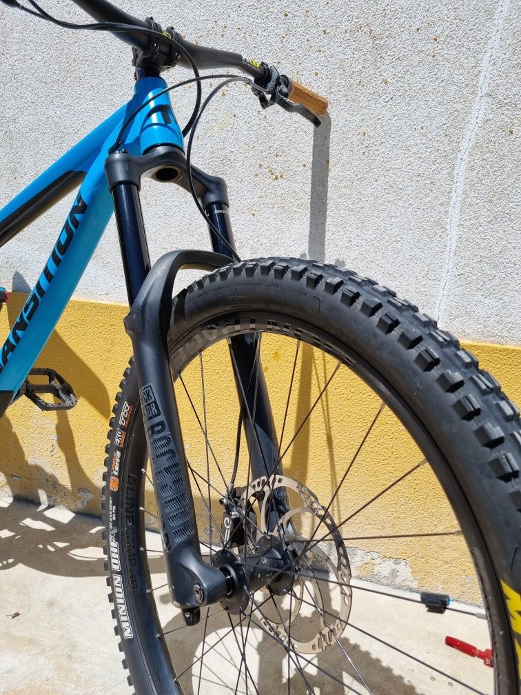 Rockshox Yari 27,5" 170mm/Bell Sixer/IXS Trigger