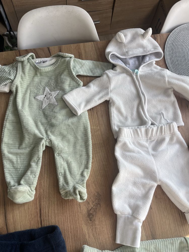 Paka zesatw ubrań niemowlęcych Ergee sinsay  kik 50-62 cm
