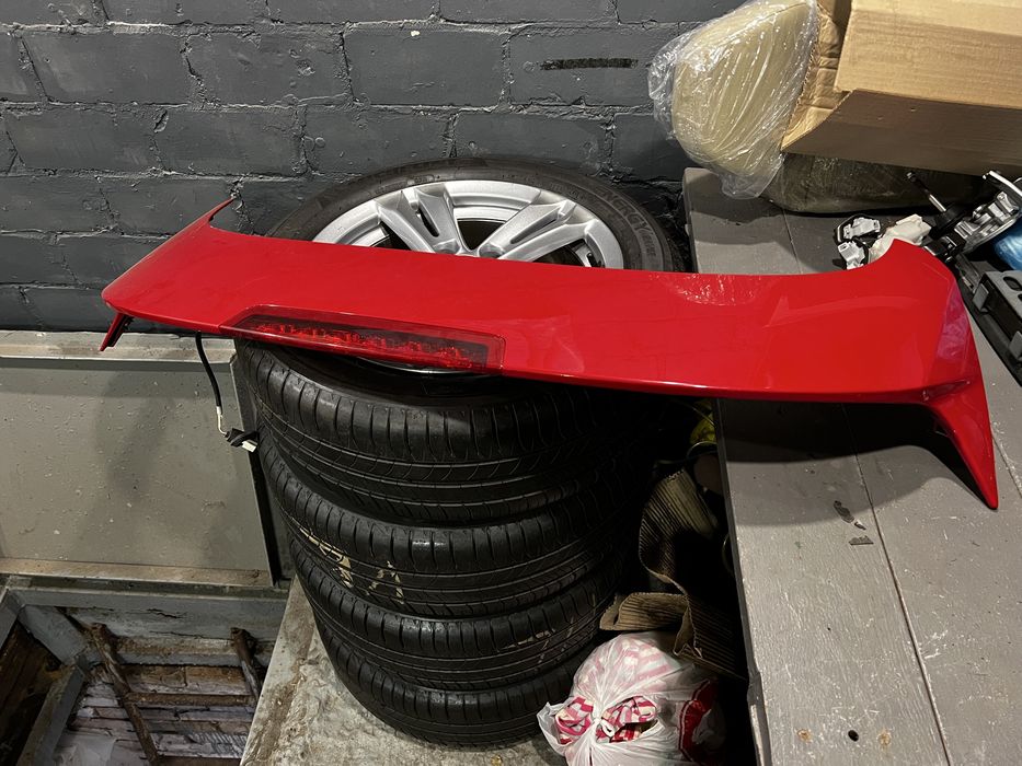 Спойлер двери багажника Honda HR-V 16-22