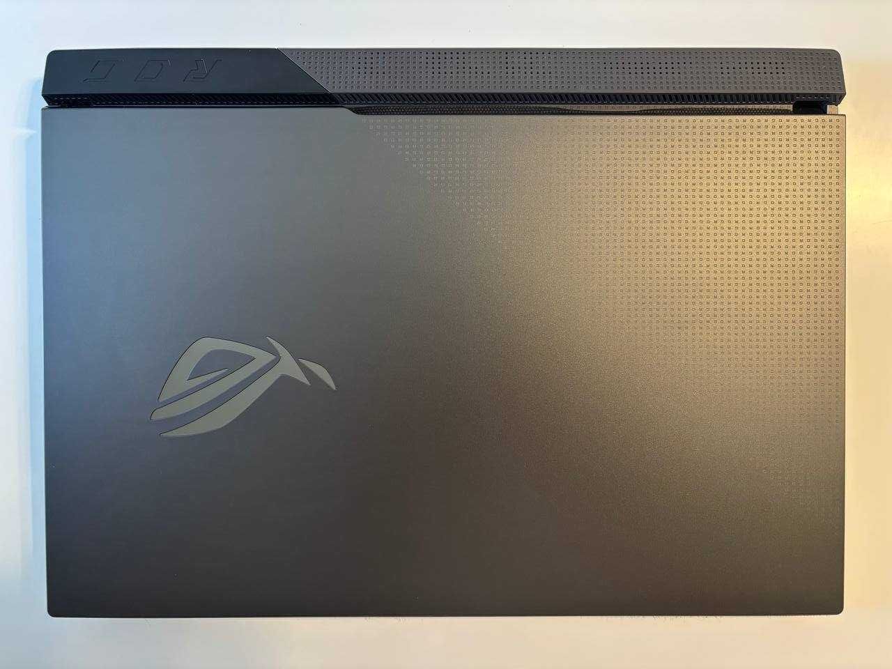 ASUS ROG Strix G17 / R7-4800H / RTX 3060 /16 GB / 1 TB + 512 GB