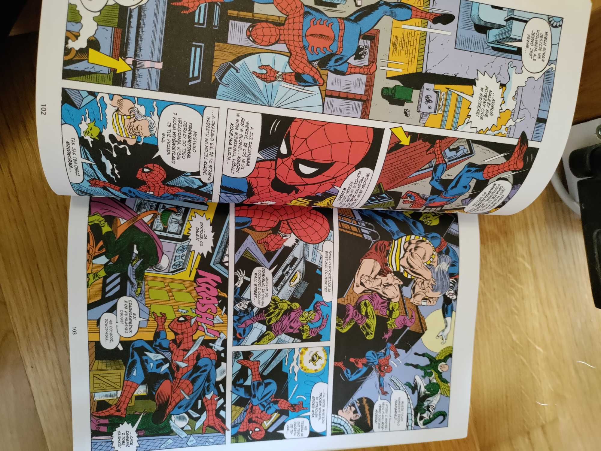 Książka w formie komiksu spider man 239 stron