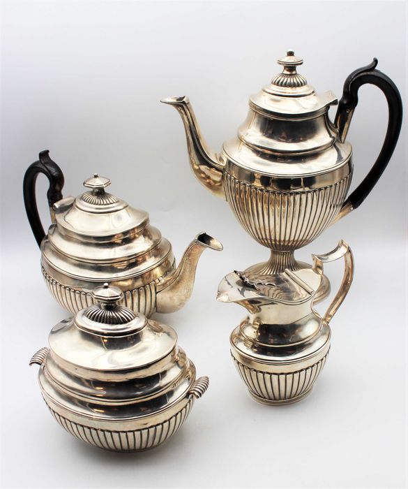 Serviço de Chá e Café Art-Deco em Prata Antiga