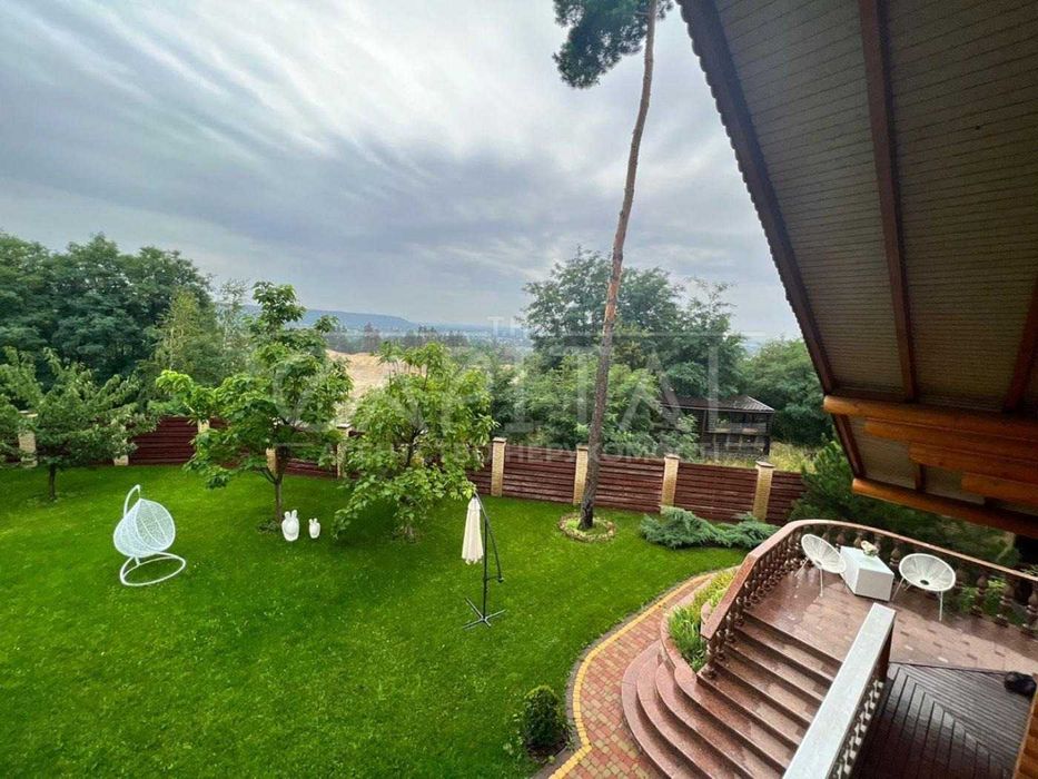 Продаж / Будинок / 320 м2 / Гнідин / вул. Центральна