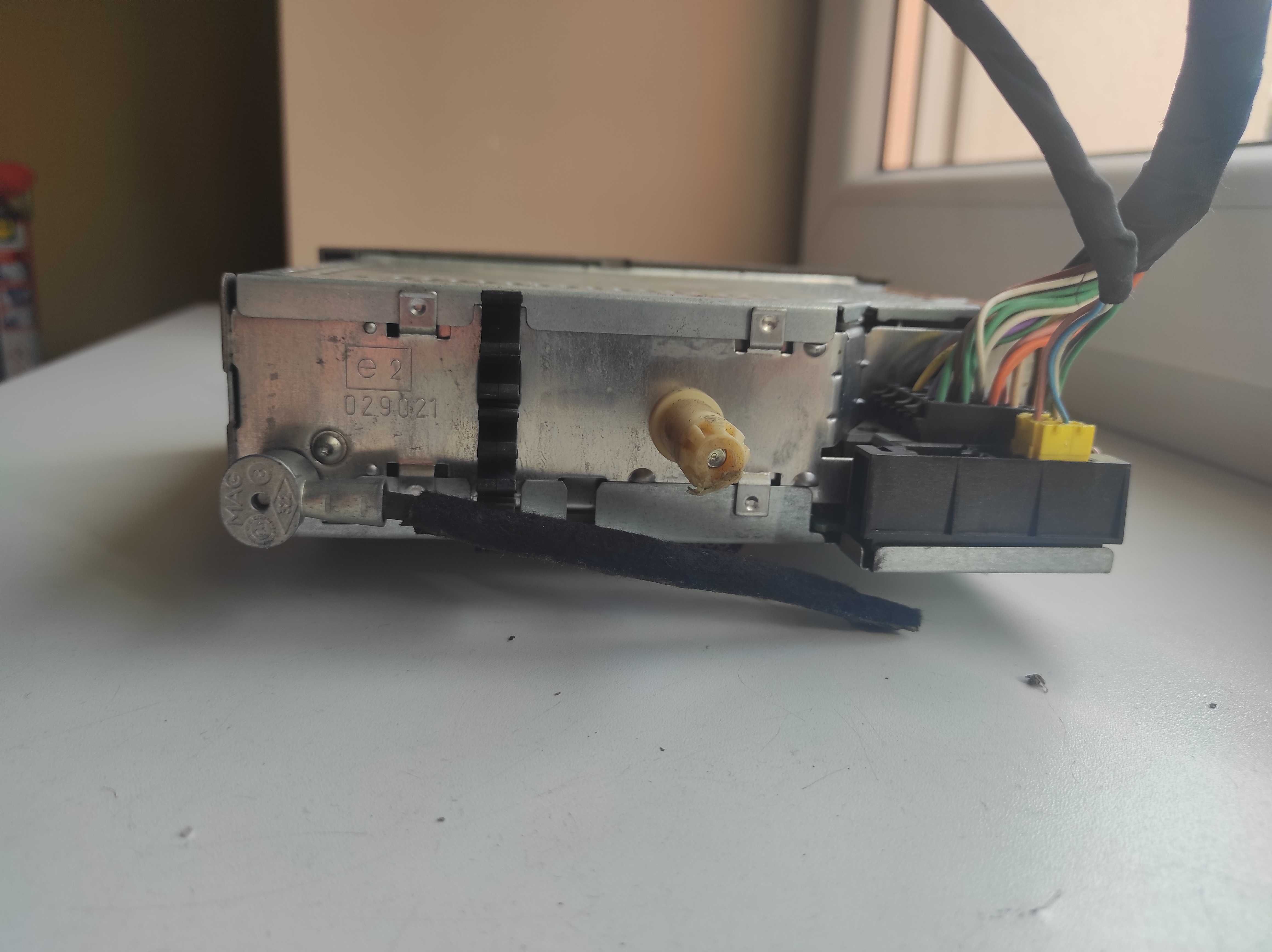 Radio samochodowe CD oryginalne Renault Scenic 2 II Tuner List