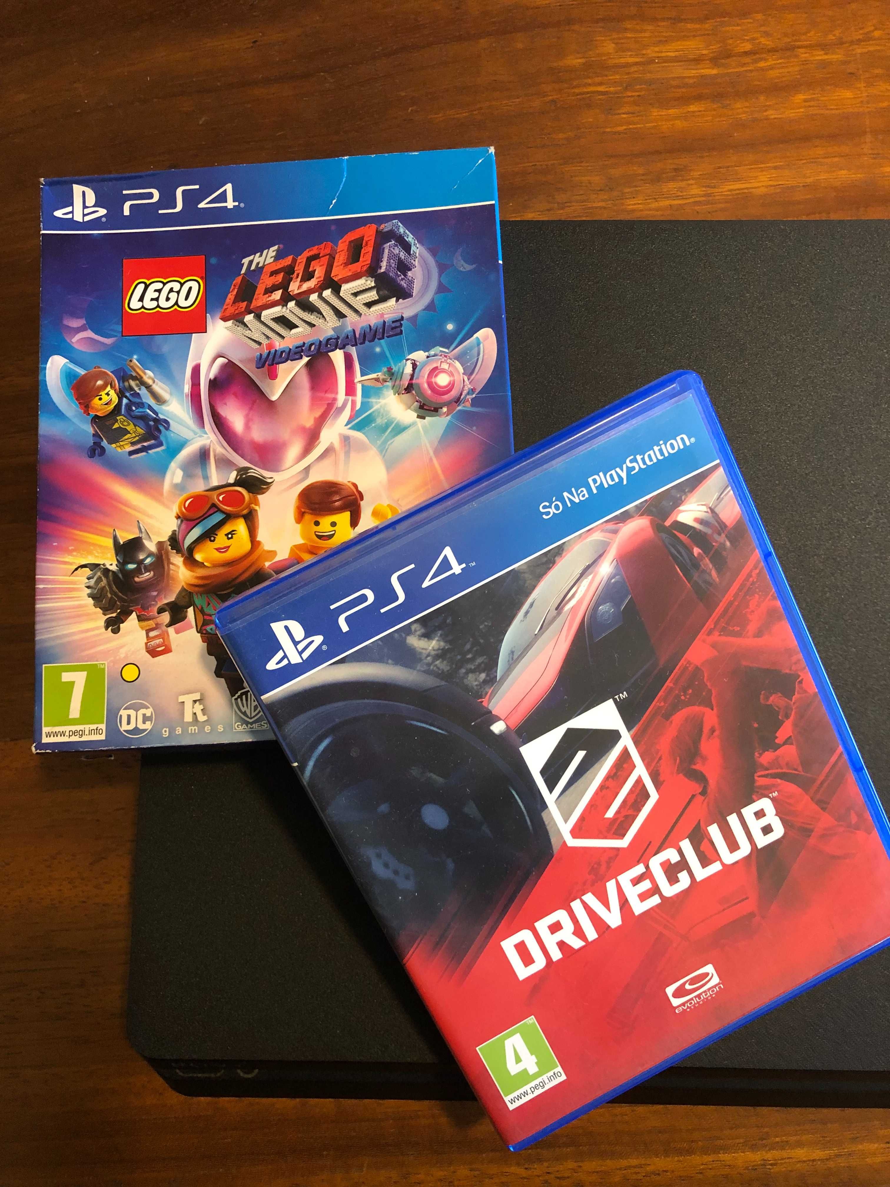 Playstation 4 em excelente estado, Comando e capa de comando.