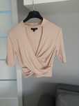 Crop top z hokerem marki Topshop