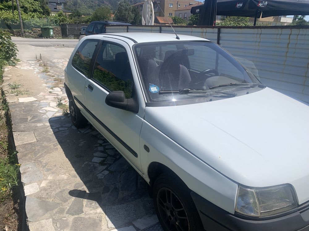 Renault clio 1.1 gasolina