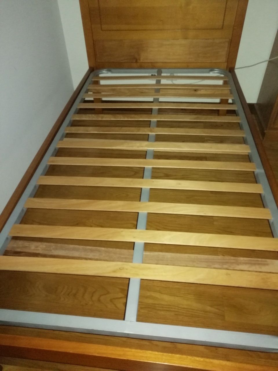Cama completa de solteiro