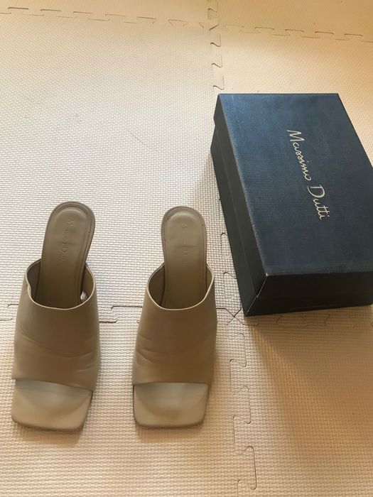 Massimo Dutti klapki szpilki beżowe 38