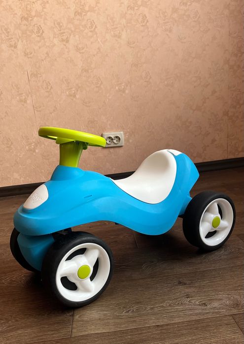 Машинка - каталка SMOBY