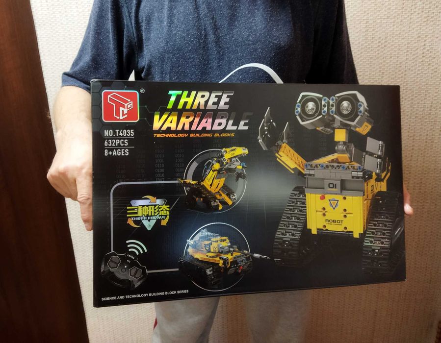 Конструктор на радиоуправлении Робот Валли  Wall-e T4035 (632 детали)