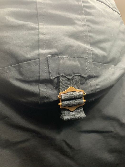 Levis Puffer Jacket - tamanho L