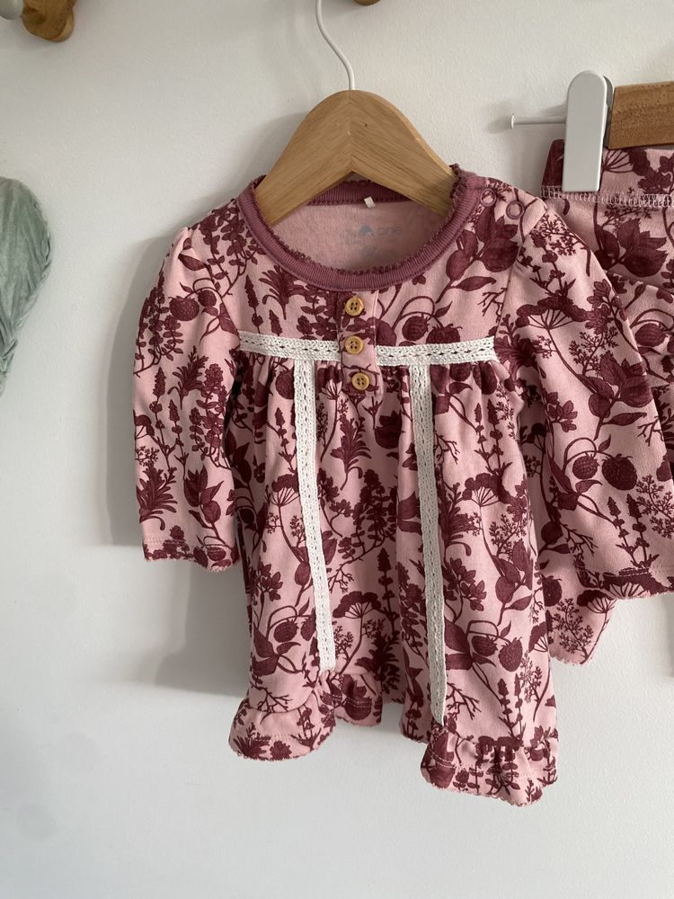 Komplet tiny one 62 różowy bordowe kwiaty sukienka legginsy