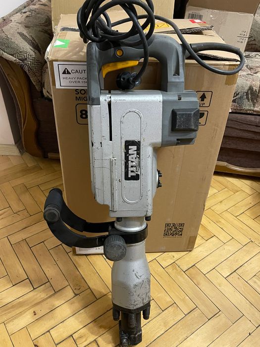 Отбойний молоток Titan