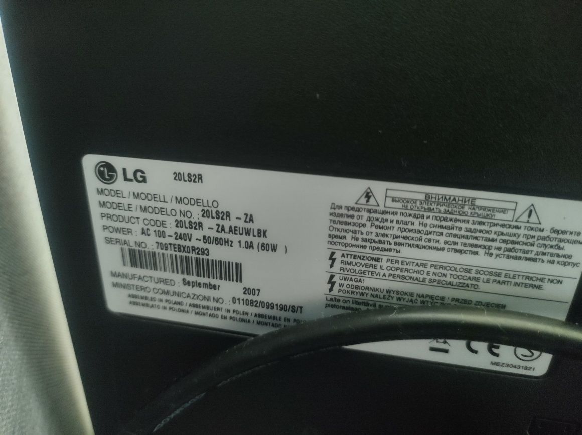 TV LG impecável sem riscos e impecável a trabalhar