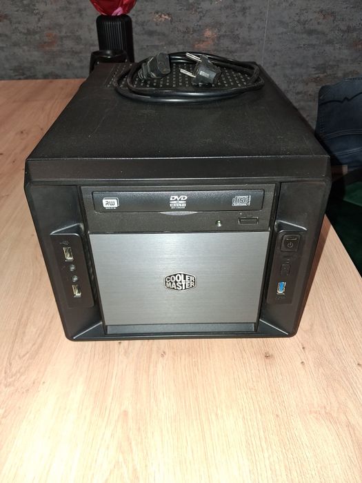 Komputer stacjonarny