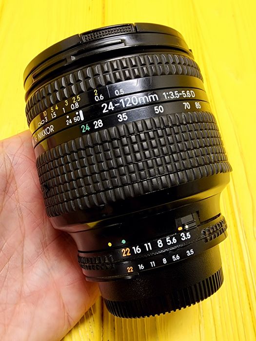 Nikon 24-120mm 1:3.5-5.6D AF Nikkor