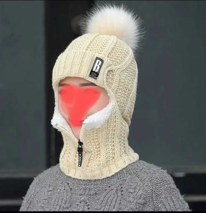 Nowa czapka komplet zimowy damski beżowy z pomponem czapka komin