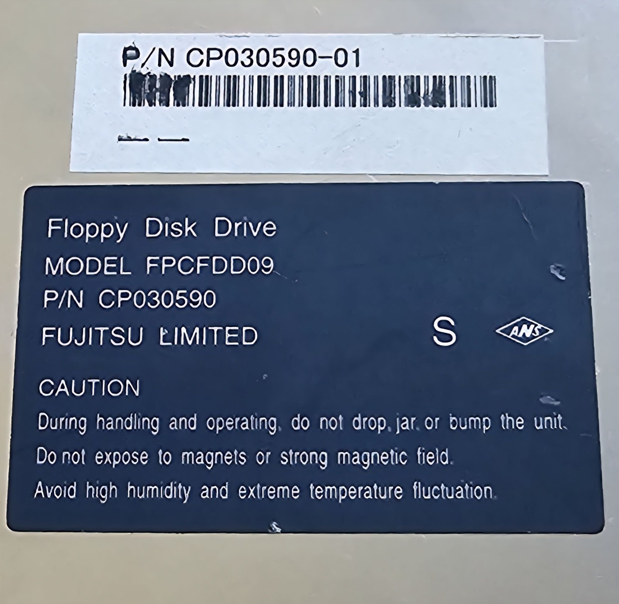 Дисковод для гибких дисков ( флоппи) Fujitsu FPCFDD09: