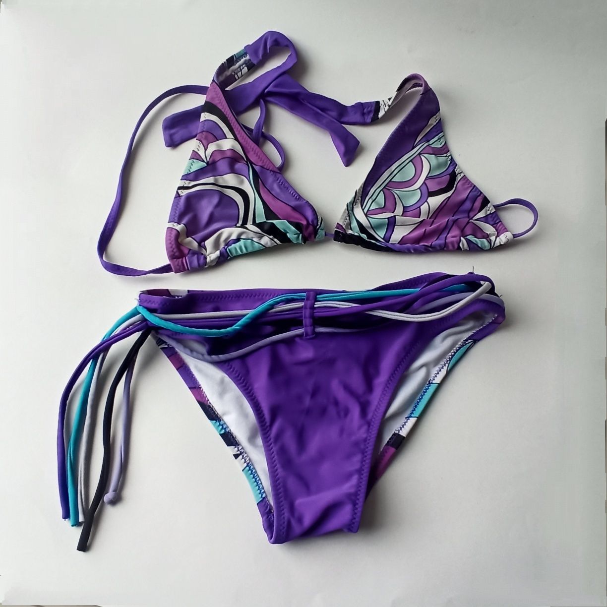 Bikinis variados