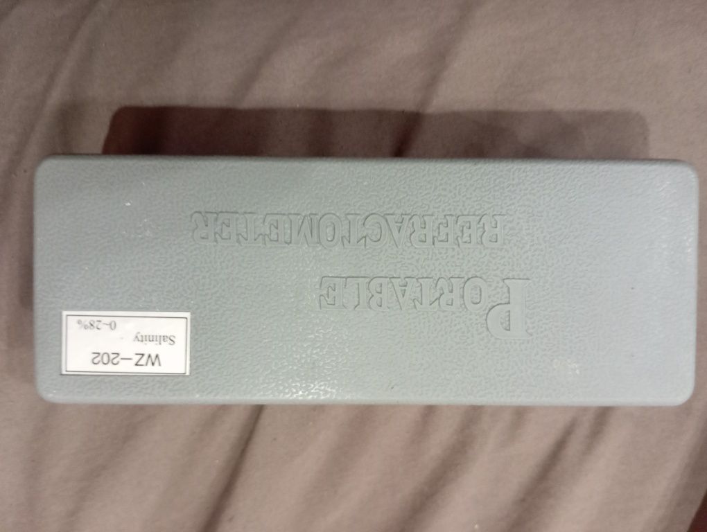 Продам рефрактометр .все вопросы по телефону. Он новый не б/у.