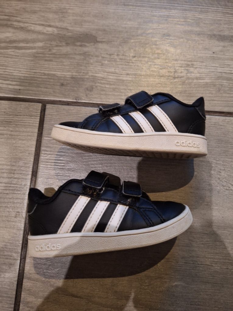 Buty adidas chłopięce