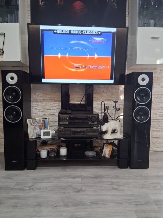 Wieża technics z kolumnami