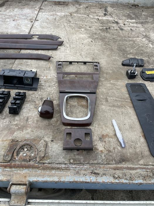 Декор дерево шкода Суперб 1 Skoda Superb1 елементи декору салона