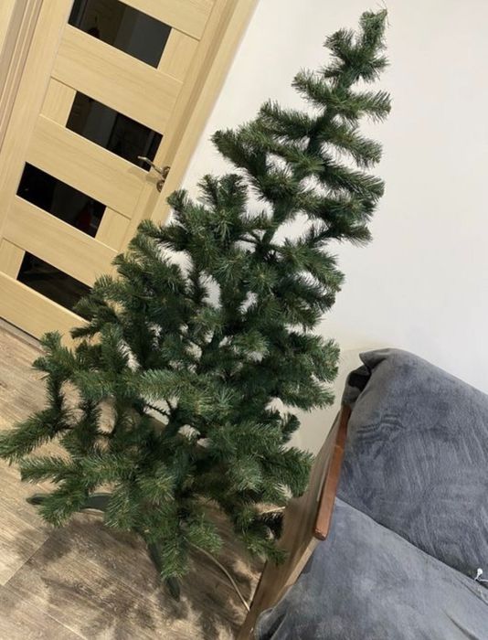 Ялинка 180 см.      .