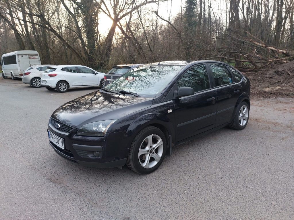 Ford Focus 2005, hatchback, 1.6 z lpg