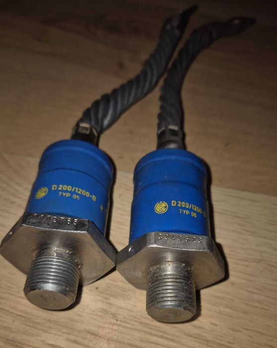 Dioda prostownicza wysokoprądowa D200/1200-B , 200A 1200V , 2szt