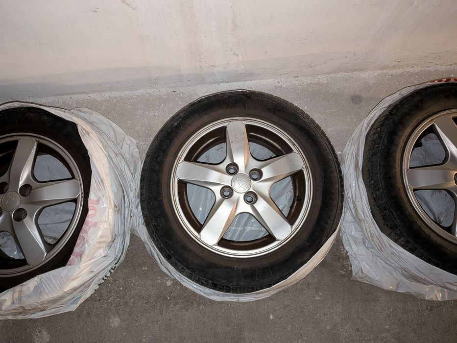 Orginalne felgi aluminiowe toyota corolla e12 rozmiar 15 cali